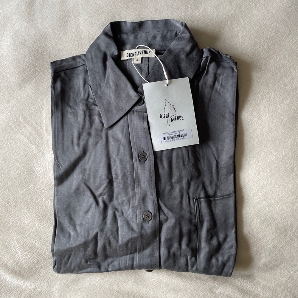 NWT - Djerf Avenue On the Go Shirt - Picture 2 of 2